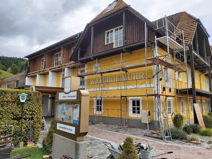 Gerüst am Hotel Waldhof Muhr