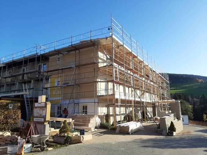 Holzfassade am Hotel Waldhof Muhr Holzfassade am Hotel Waldhof Muhr