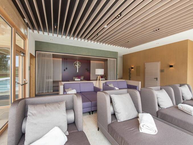 Wellnessraum im 4* Hotel Waldhof Muhr Wellnessraum im 4* Hotel Waldhof Muhr