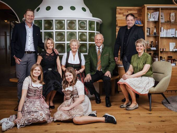 Familie Muhr im 4* Hotel Muhr (c) ninetyframes Familie Muhr im 4* Hotel Muhr (c) ninetyframes