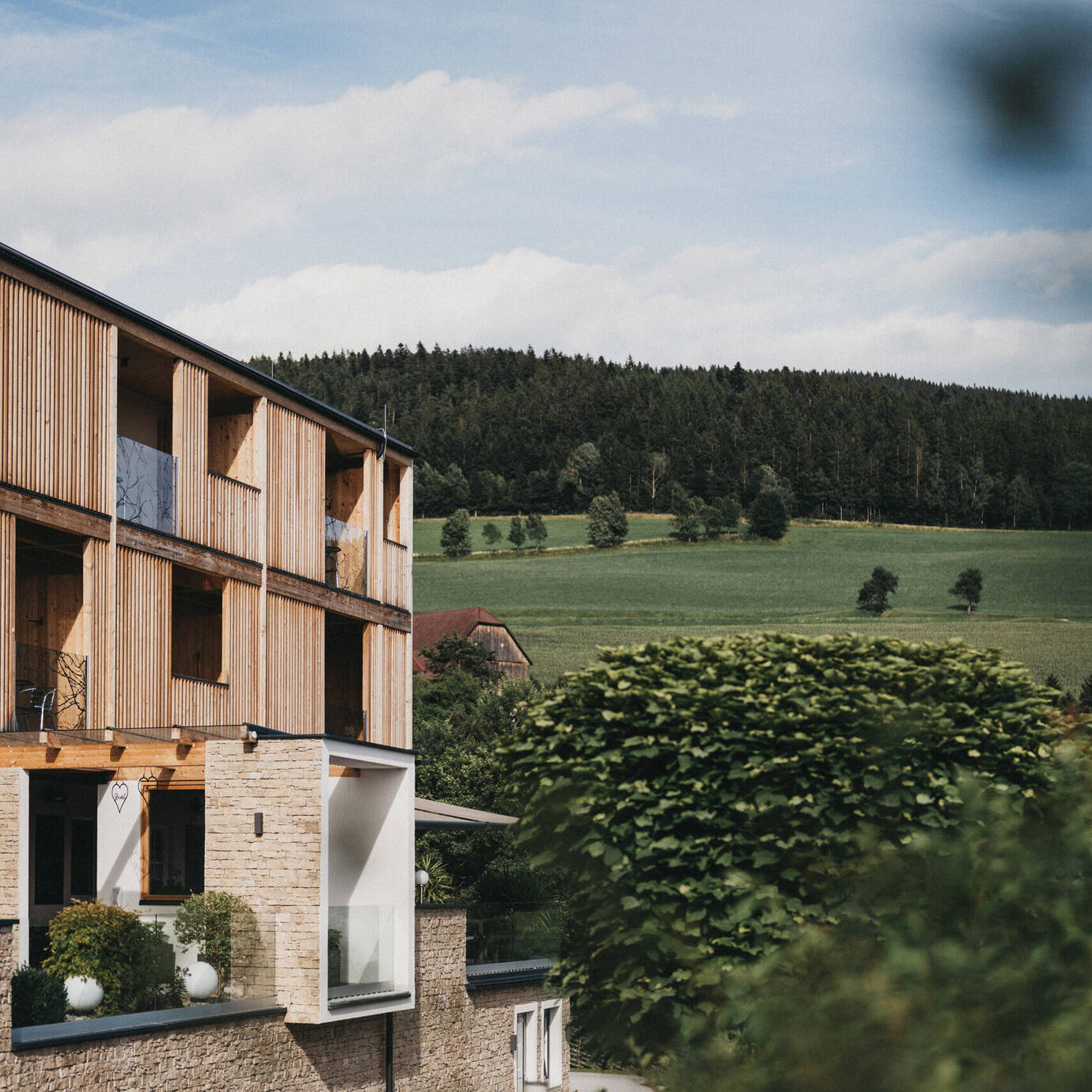 Seitlicher Anblick vom Hotel Muhr