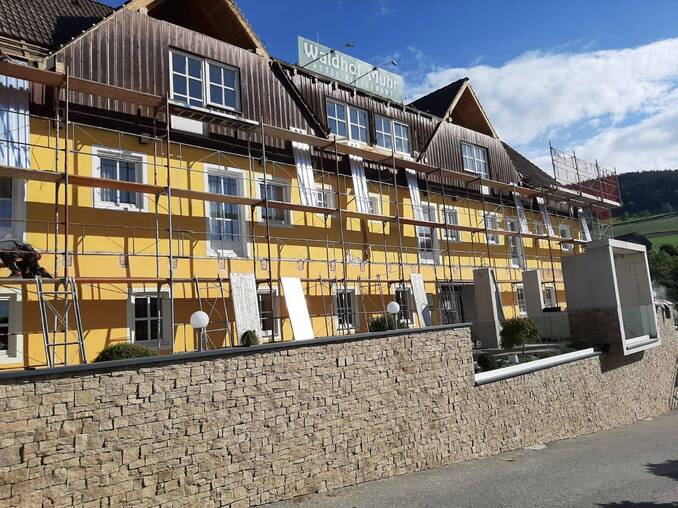 Gerüst am Hotel Waldhof Muhr