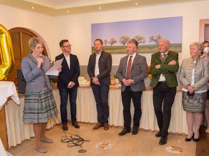 Ansprache bei der Wiedereröffnung des Hotel Muhr Ansprache bei der Wiedereröffnung des Hotel Muhr