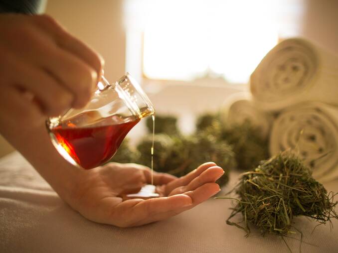 Herliches Massageöl im Wellnessbereich vom Hotel Waldhof Muhr