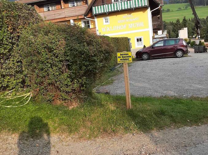 Baustelle betreten verboten!