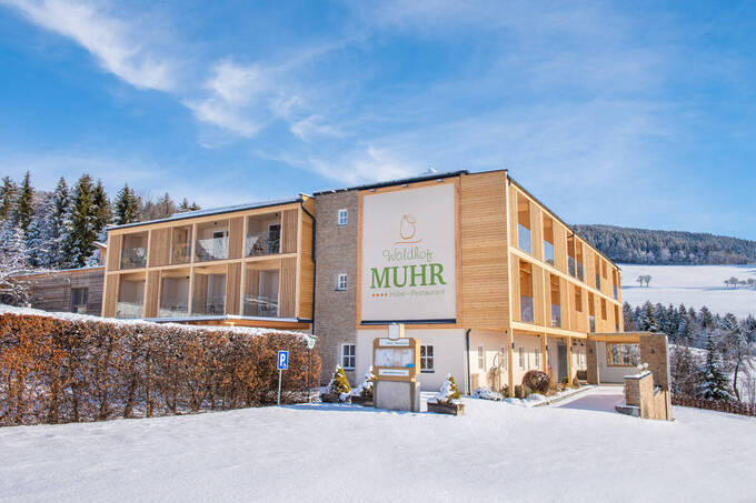 Winterliches Hotel Waldhof Muhr im Naturpark Pöllauer Tal