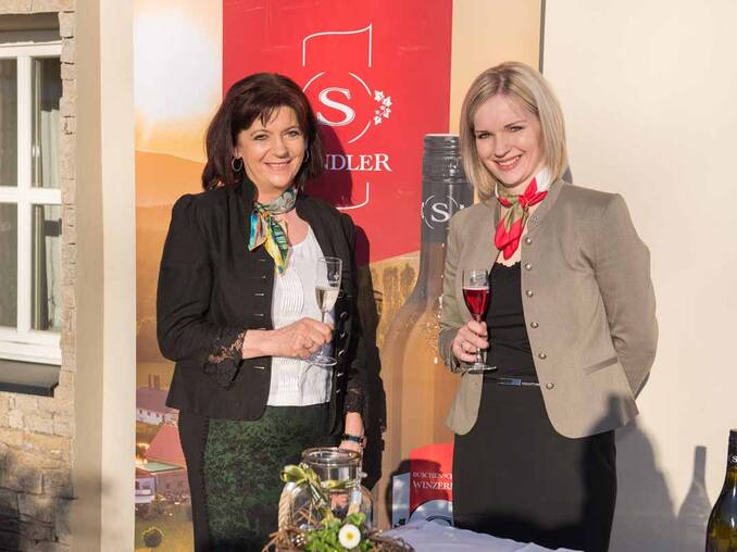 Buschenschank Spindler im 4* Hotel Waldhof Muhr